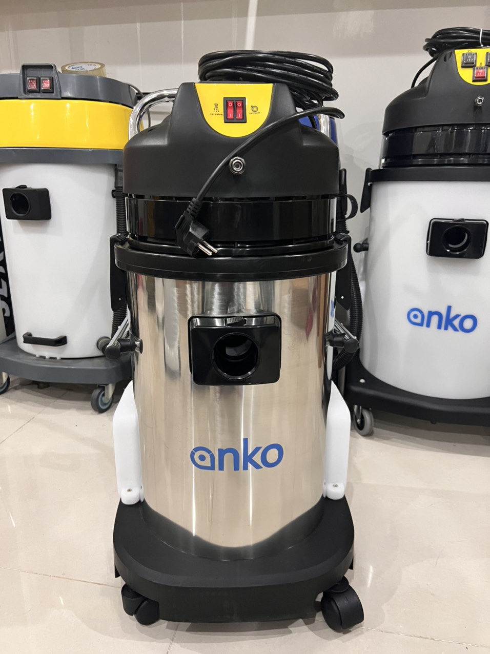 Máy giặt thảm, giặt ghế phun hút Anko LC-30SC